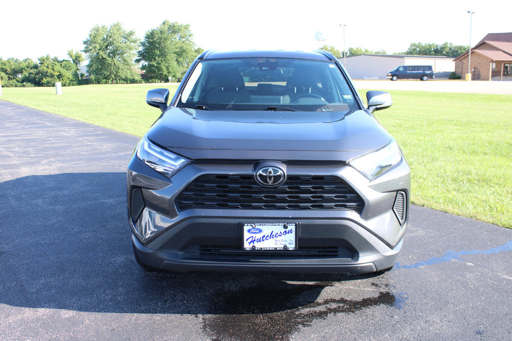 Used 2025 Toyota RAV4 XLE FWD image 2