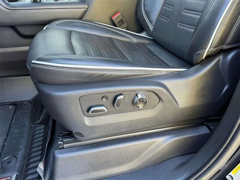 Used 2023 GMC Sierra 1500 AT4X image 18