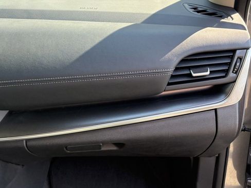 Certified 2024 Nissan Rogue SV image 31