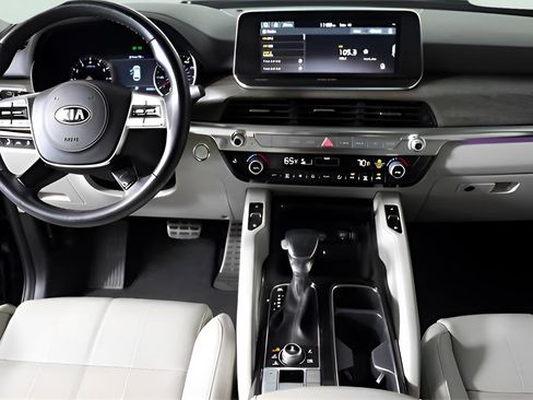Used 2021 Kia Telluride SX w/ Nightfall Edition Package image 16