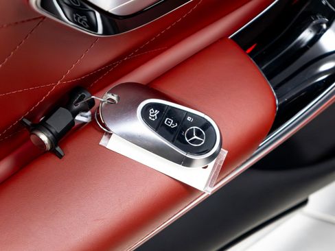 Used 2022 Mercedes-Benz S 580 4MATIC Sedan w/ AMG Line Package image 83