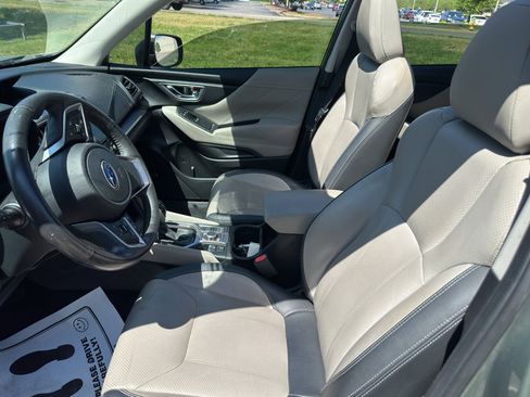 Used 2020 Subaru Forester Limited w/ Popular Package #3 AWD/4WD image 17