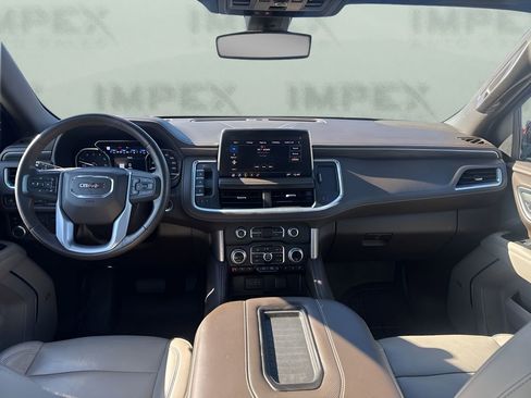 Used 2021 GMC Yukon SLT w/ SLT Luxury Plus Package image 16