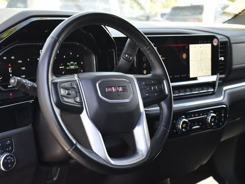 Used 2025 GMC Sierra 1500 SLT RWD image 21