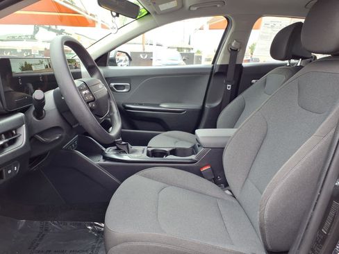 Used 2025 Kia K4 FWD image 18