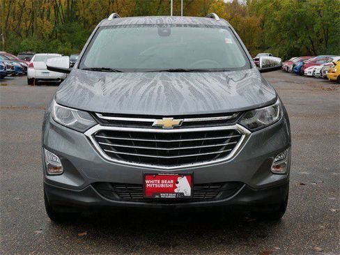 Used 2018 Chevrolet Equinox Premier image 2