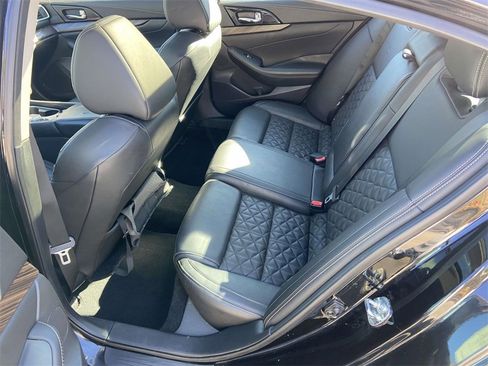 Used 2016 Nissan Maxima Platinum image 18