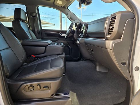 Certified 2024 GMC Sierra 1500 SLT image 27