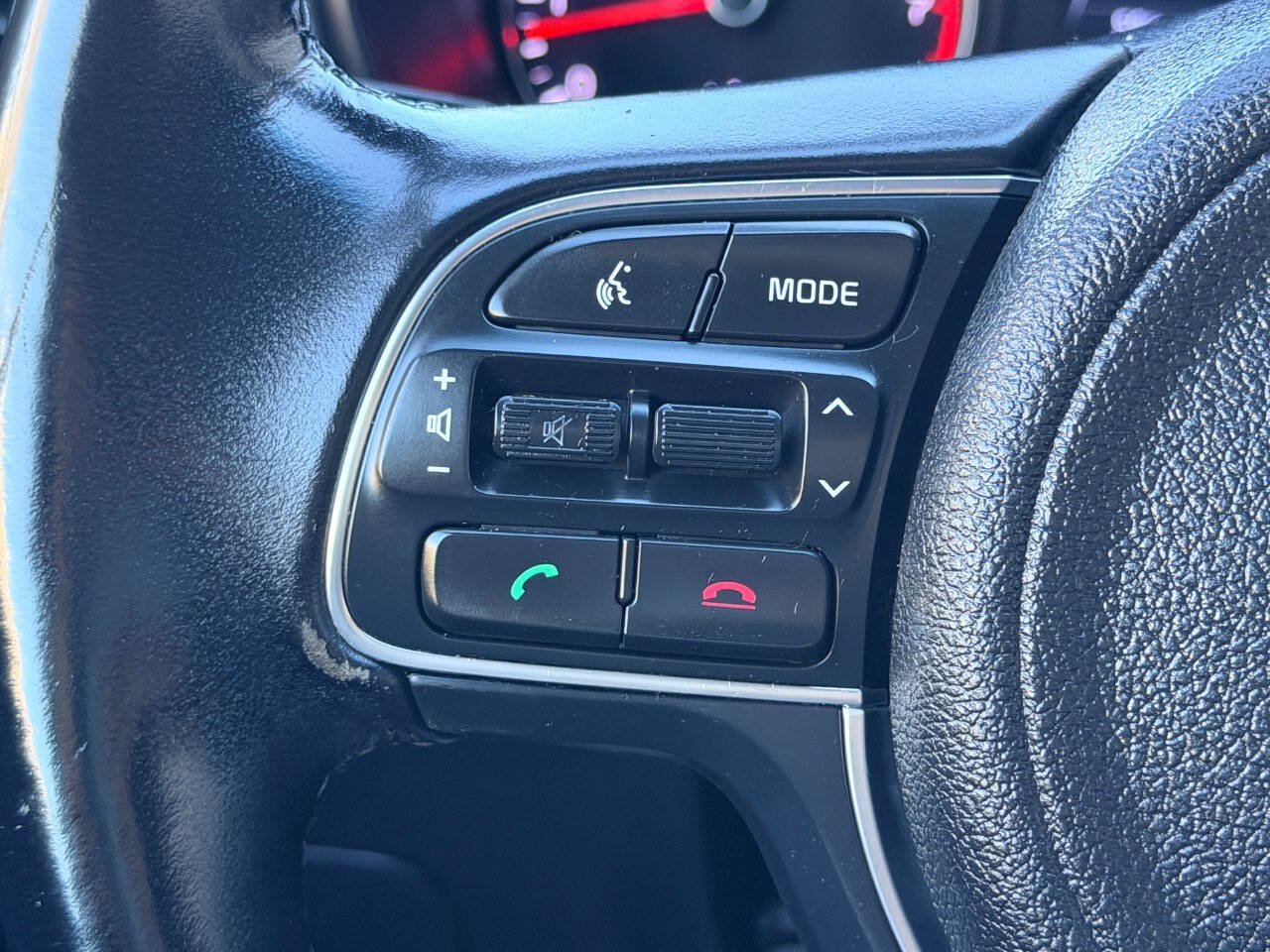 Used 2016 Kia Optima LX FWD image 30