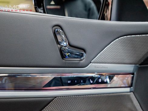 Used 2023 BMW i7 xDrive60 image 78