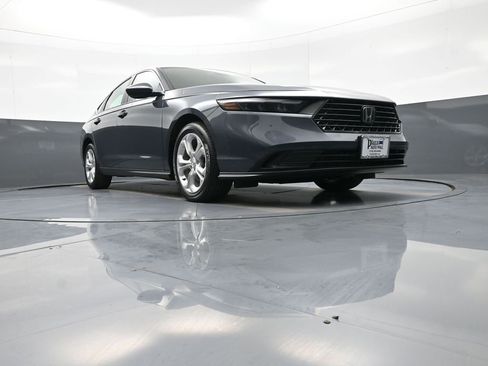 Certified 2023 Honda Accord LX image 27