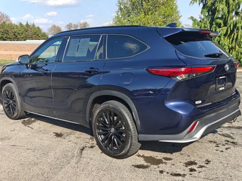Used 2023 Toyota Highlander XSE AWD/4WD image 8
