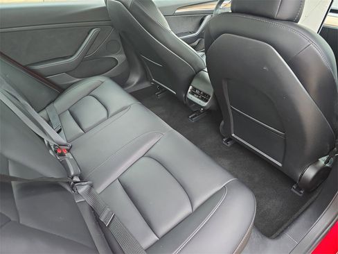 Used 2022 Tesla Model 3 image 11
