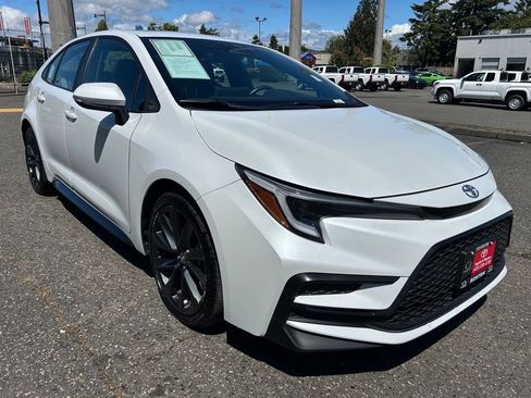 Certified 2024 Toyota Corolla XSE FWD image 3