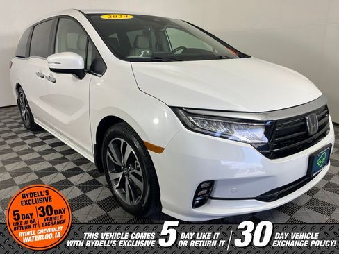Used 2024 Honda Odyssey Touring image 3