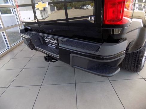 Used 2015 Chevrolet Colorado LT w/ LT Convenience Package image 9