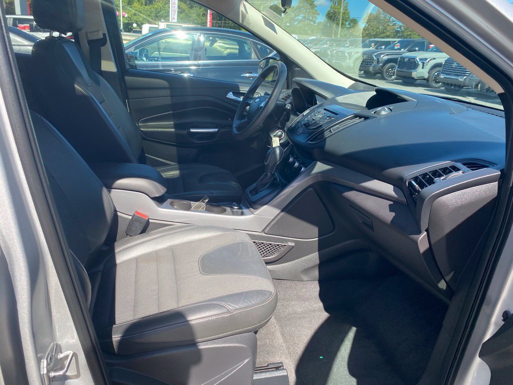 Used 2016 Ford Escape SE w/ SE Chrome Package AWD/4WD image 17