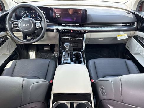Used 2024 Kia Carnival SX Prestige FWD image 33