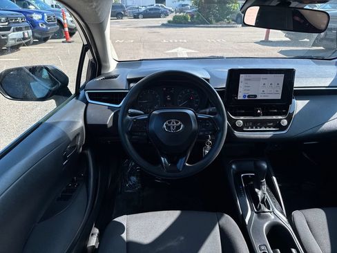 Used 2024 Toyota Corolla LE FWD image 11