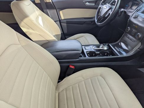 Used 2019 Ford Edge SE w/ SE Fleet Driver's Package image 12