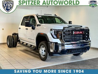 New 2026 GMC Sierra 3500 Pro w/ Convenience Package
