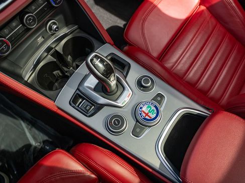 Used 2021 Alfa Romeo Stelvio Ti Sport image 25