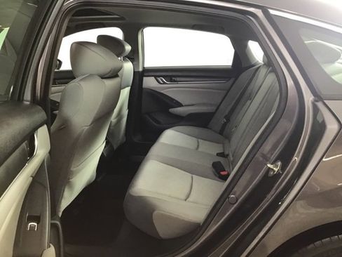 Used 2019 Honda Accord EX image 18