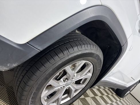Used 2021 Jeep Grand Cherokee L Limited AWD/4WD image 34