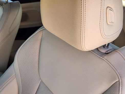 Used 2022 BMW 430i Convertible w/ Convenience Package image 15