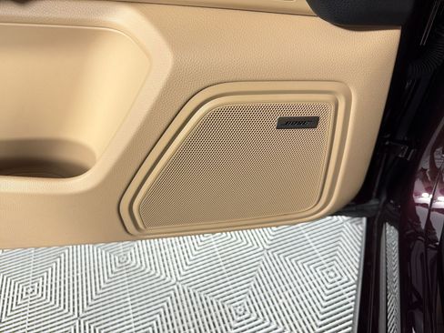 Certified 2024 Porsche Macan S AWD/4WD image 22