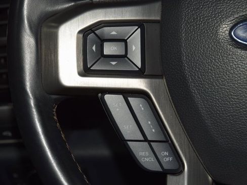 Used 2022 Ford F450 Platinum w/ FX4 Off-Road Package image 41