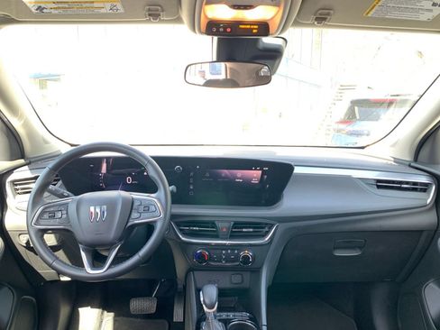 Used 2025 Buick Encore GX Preferred FWD image 32