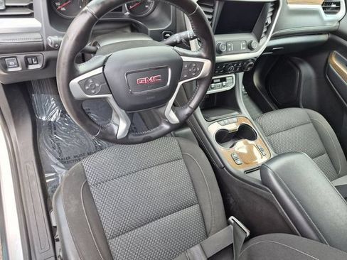 Used 2020 GMC Acadia SLE w/ Driver Convenience Package FWD image 11