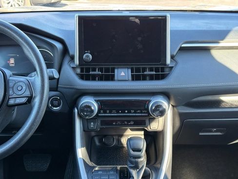 Used 2024 Toyota RAV4 XLE image 20