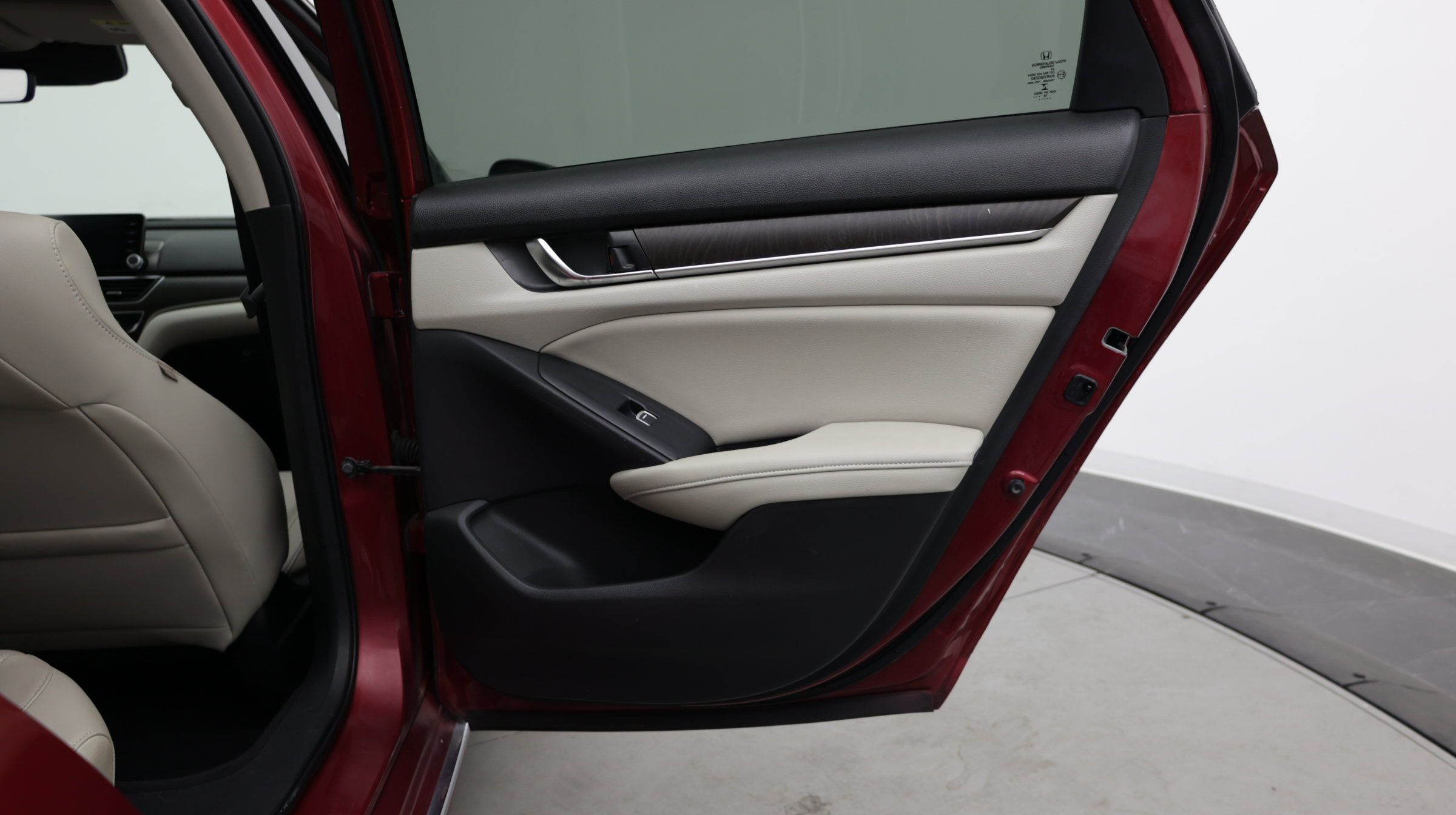 Used 2018 Honda Accord EX-L image 35
