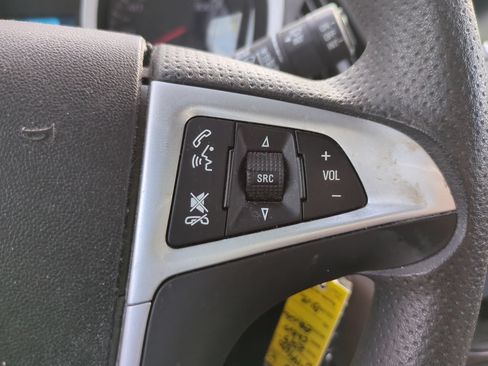 Used 2017 Chevrolet Equinox LT FWD image 23