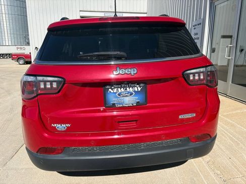 Used 2018 Jeep Compass Latitude w/ Safe & Security Group FWD image 6