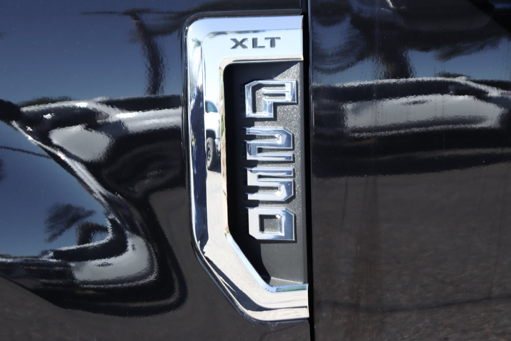 Used 2021 Ford F250 XLT w/ XLT Premium Package AWD/4WD image 47