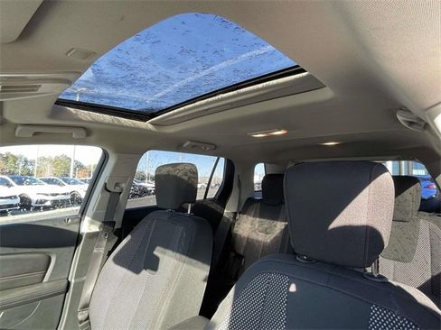 Used 2017 GMC Terrain SLE w/ Convenience Package image 2