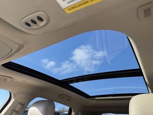 Used 2021 Lincoln Nautilus Reserve w/ Equipment Group 202A image 17