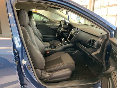 Used 2022 Subaru Outback Premium image 19
