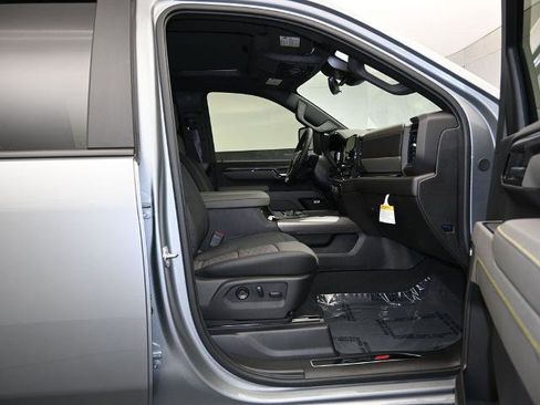 New 2026 Chevrolet Silverado 2500 ZR2 image 32