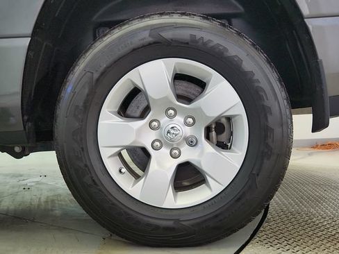 Used 2022 RAM 1500 Big Horn AWD/4WD image 32
