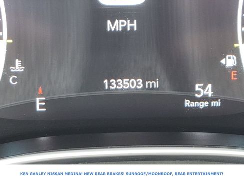 Used 2017 Chrysler Pacifica Limited image 33