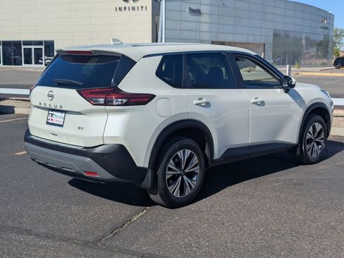 Certified 2023 Nissan Rogue SV FWD image 8