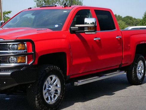 Used 2019 Chevrolet Silverado 2500 LTZ w/ Duramax Plus Package AWD/4WD image 51