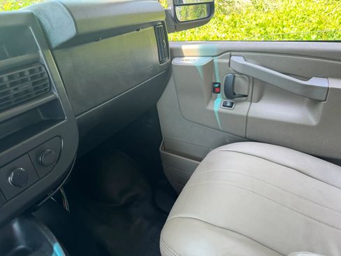 Used 2019 Chevrolet Express 2500 w/ Communications Package RWD image 14