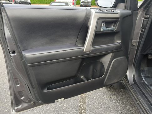 Used 2022 Toyota 4Runner SR5 RWD image 14