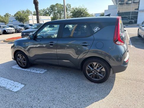Used 2021 Kia Soul S FWD image 7