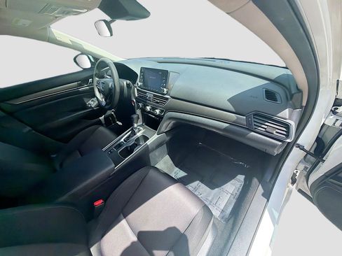 Used 2020 Honda Accord LX image 31